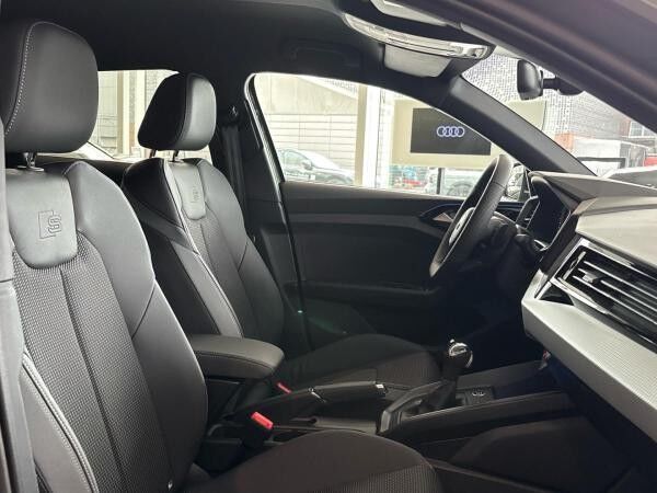 Audi A1 Sportback S line 40 TFSI S plus Paket Navi