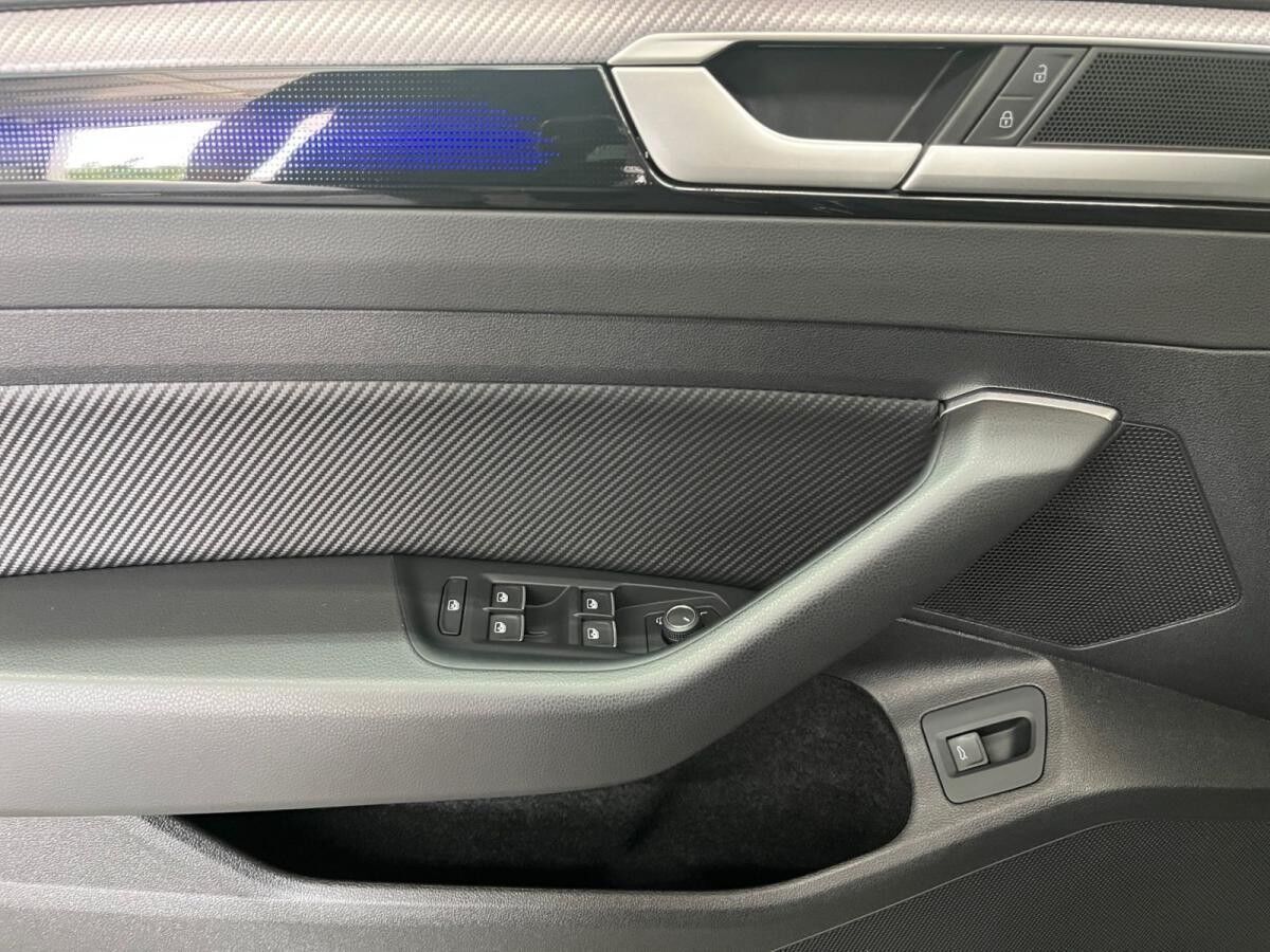 Volkswagen Arteon 2.0 TSI DSG R 4Motion Navi AHK Sprachbedienung Ausparkassistent DAB+