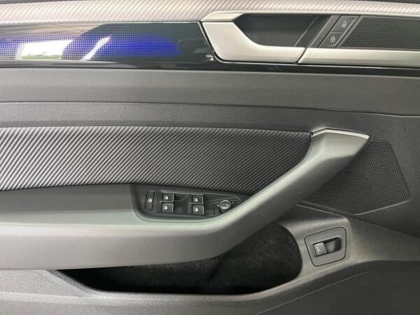 Volkswagen Arteon 2.0 TSI DSG R 4Motion Navi AHK Sprachbedienung Ausparkassistent DAB+