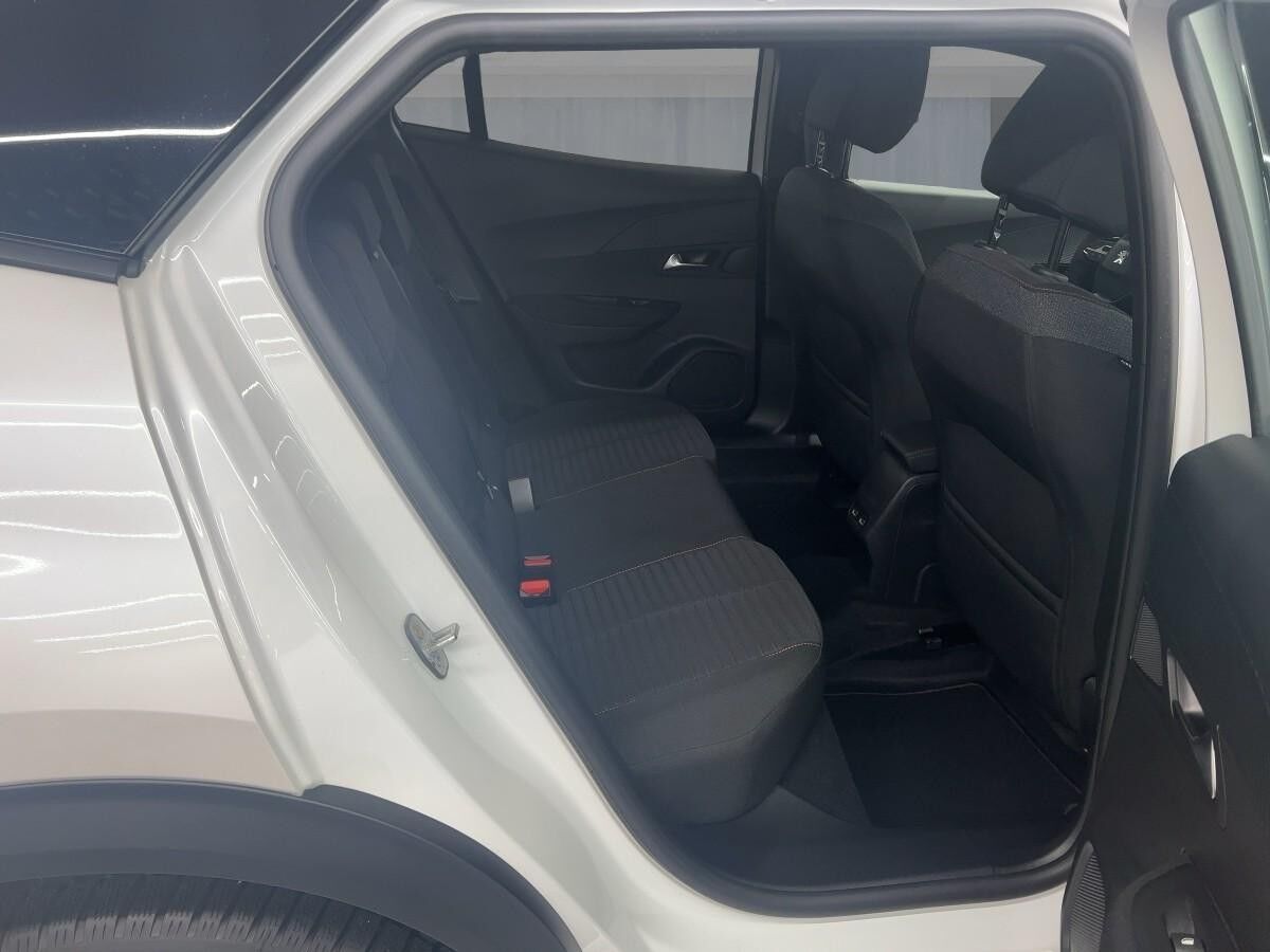 Peugeot 2008 E-ACTIVE PACK 136 Peugeot 2008 E-ACTIVE PACK 136