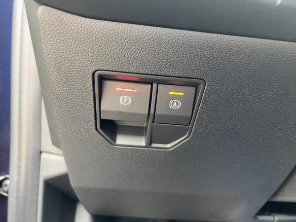Renault Megane E-Tech ICONIC 220 CCS