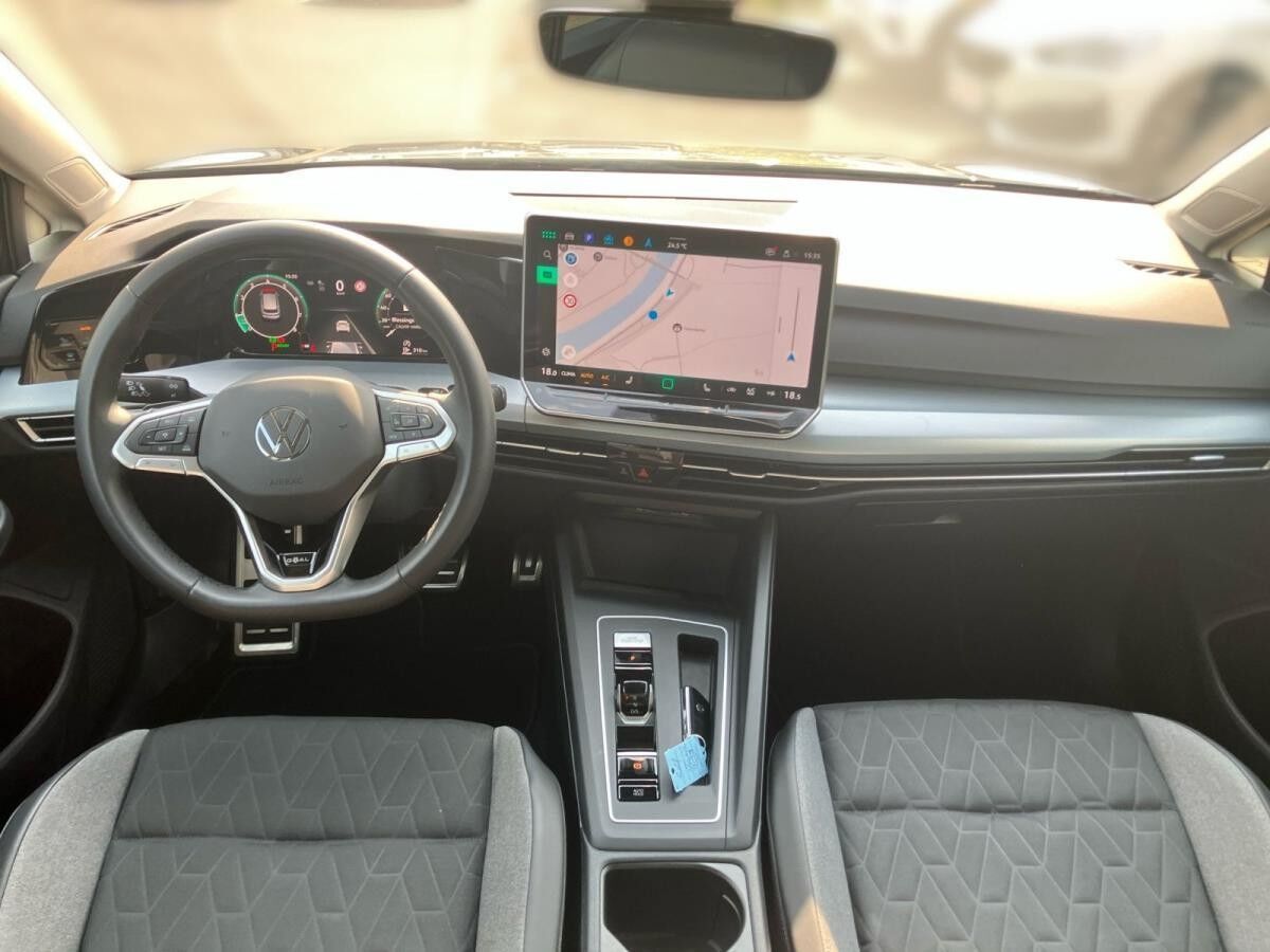 Volkswagen Golf VIII Goal 1.5 TSI DSG / LED, ACC, AHK, RFK