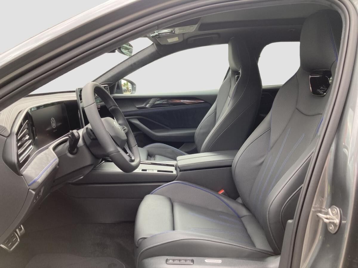 Volkswagen Passat R-Line 1.5l eHYBRID *Tageszulassung - sofort verfügbar*