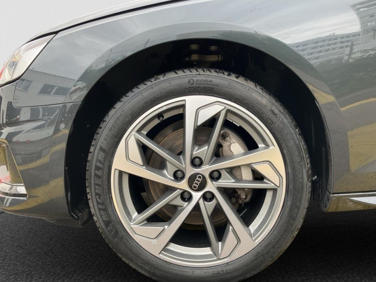 Audi A4 Lim. 40 TFSI advanced  / SOFORT VERFÜGBAR !