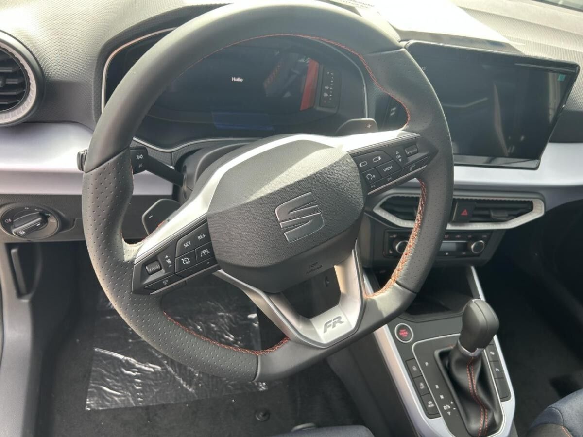 Seat Arona 1.0 TSI FR Navi Parklenkassistent Klima