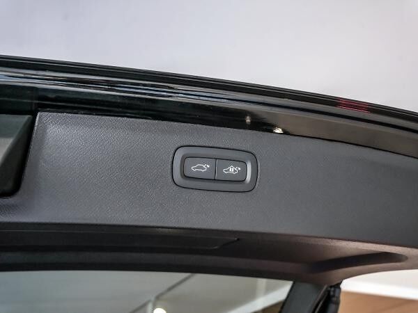 Volvo XC90 T8 AWD Core *BESTELLAKTION*