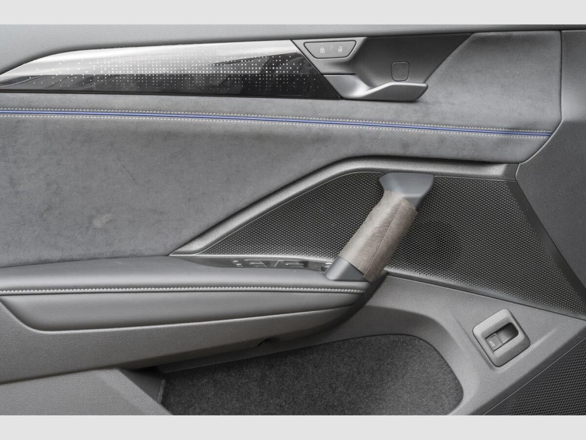 Volkswagen Tayron R-Line 2,0 l TDI 7Sitze*PANO*Black Style