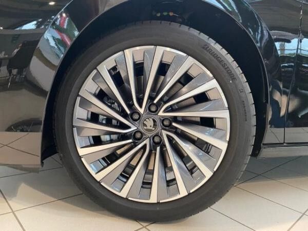 Skoda Superb Combi L&K 2,0 TDI 7-Gang-DSG 4x4 Sofort Verfügbar