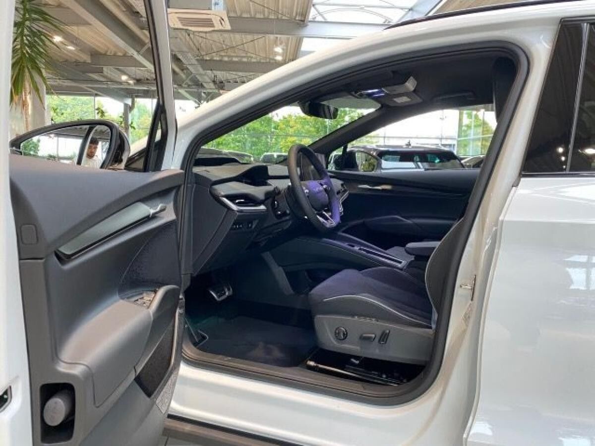 Skoda Elroq 85 Sportline Elektromotor 1-Gang-Automatik Sofort Verfügbar