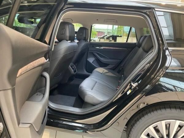 Skoda Superb Combi L&K 2,0 TDI 7-Gang-DSG 4x4 Sofort Verfügbar