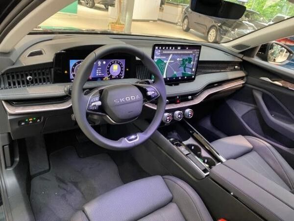 Skoda Superb Combi L&K 2,0 TDI 7-Gang-DSG 4x4 Sofort Verfügbar