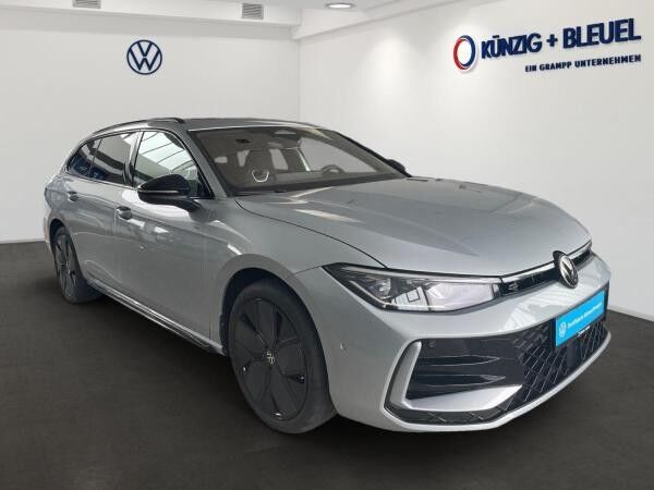Volkswagen Passat Variant 1.5 eHybrid R-Line Navi*AHK*360°KAM*MATRIX