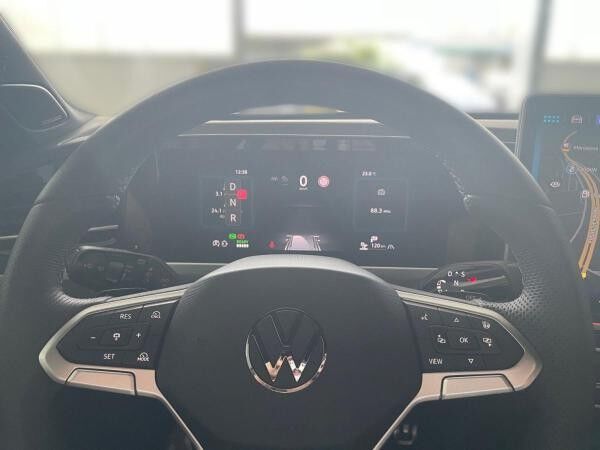 Volkswagen Passat Variant 1.5 eHybrid R-Line Navi*AHK*360°KAM*MATRIX