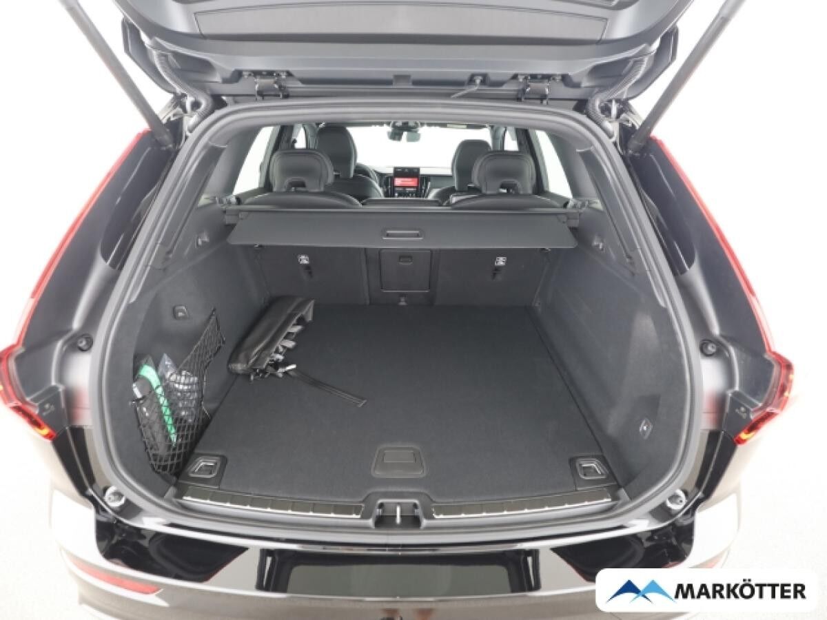 Volvo XC60 B5 AWD Ultra Black Edition/Facelift/AHK/HUD/PANO/360Cam