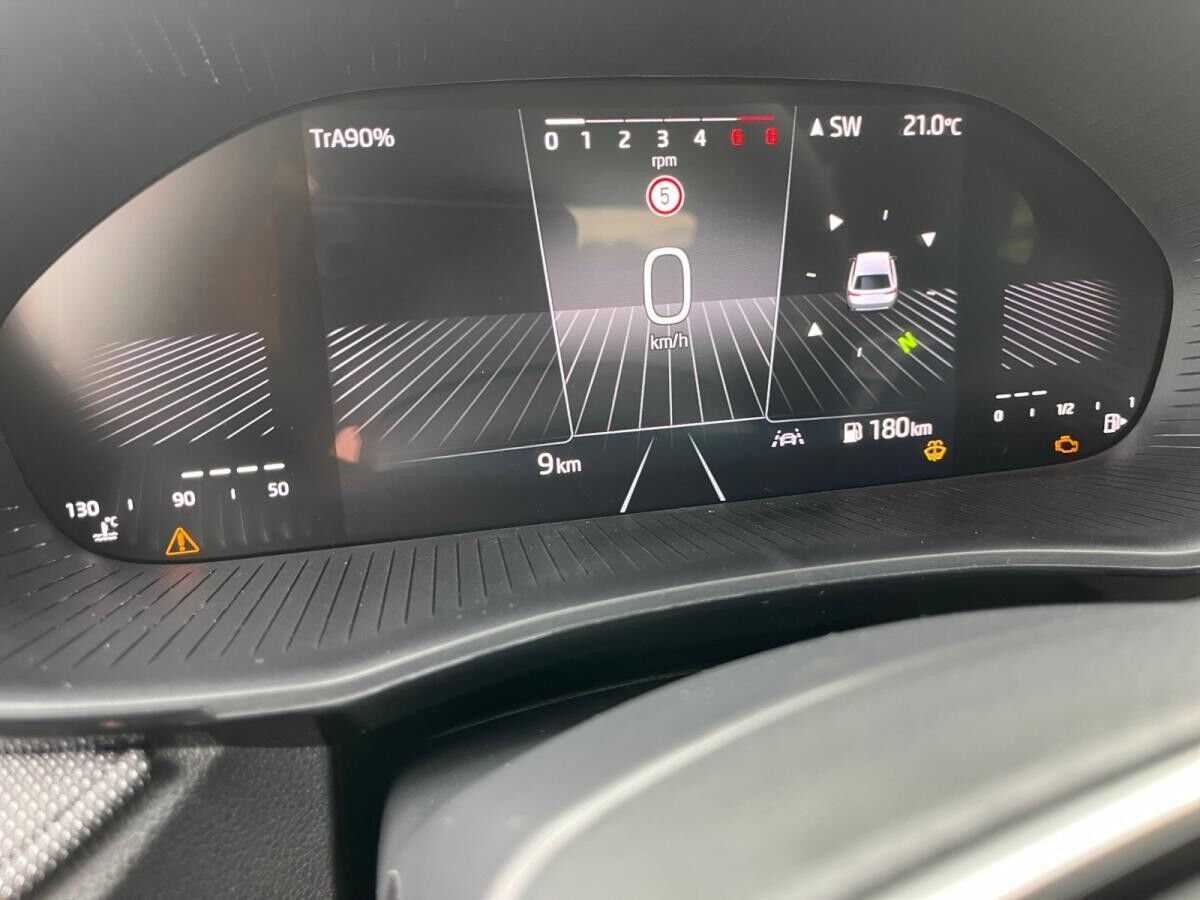 Skoda Fabia Tour 1,0 MPI SHZ KESSY SmartLi Winter