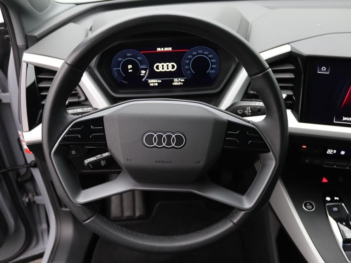 Audi Q4 e-tron 35 / MMI-Navi+, Standklima, LED, SHZ