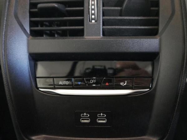 BMW i4 eDrive40 GranCoupé FACELIFT "M-Sport" LED, Navi, AHK, DrivAss, ParkAss+, uvm.