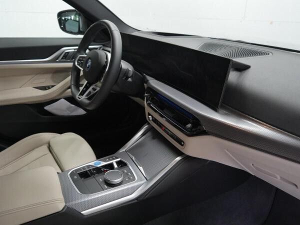 BMW i4 eDrive40 GranCoupé FACELIFT "M-Sport" LED, Navi, AHK, DrivAss, ParkAss+, uvm.