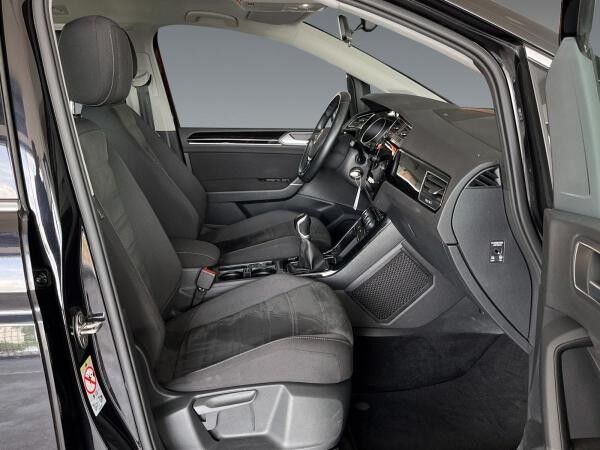 Volkswagen Touran 1.5 TSI Highline AHK Navi ACC LED Sitzhzg