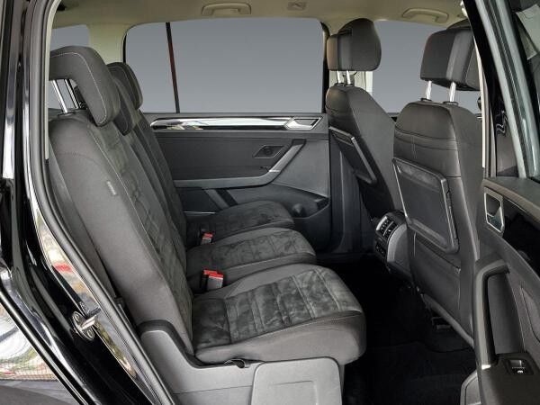 Volkswagen Touran 1.5 TSI Highline AHK Navi ACC LED Sitzhzg