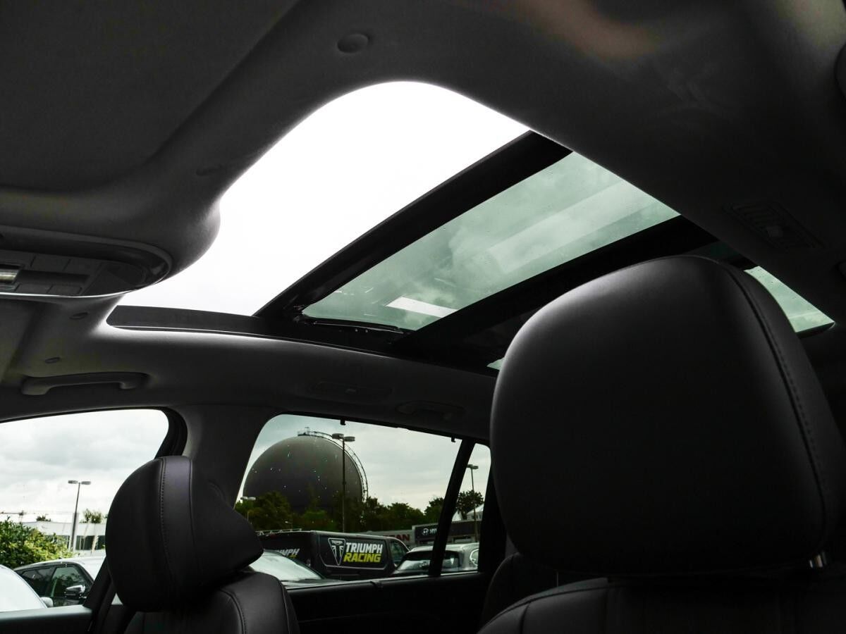 Hyundai IONIQ 9 6-Sitzer 307 PS 4WD UNIQ Panorama GS, Swivel-Paket