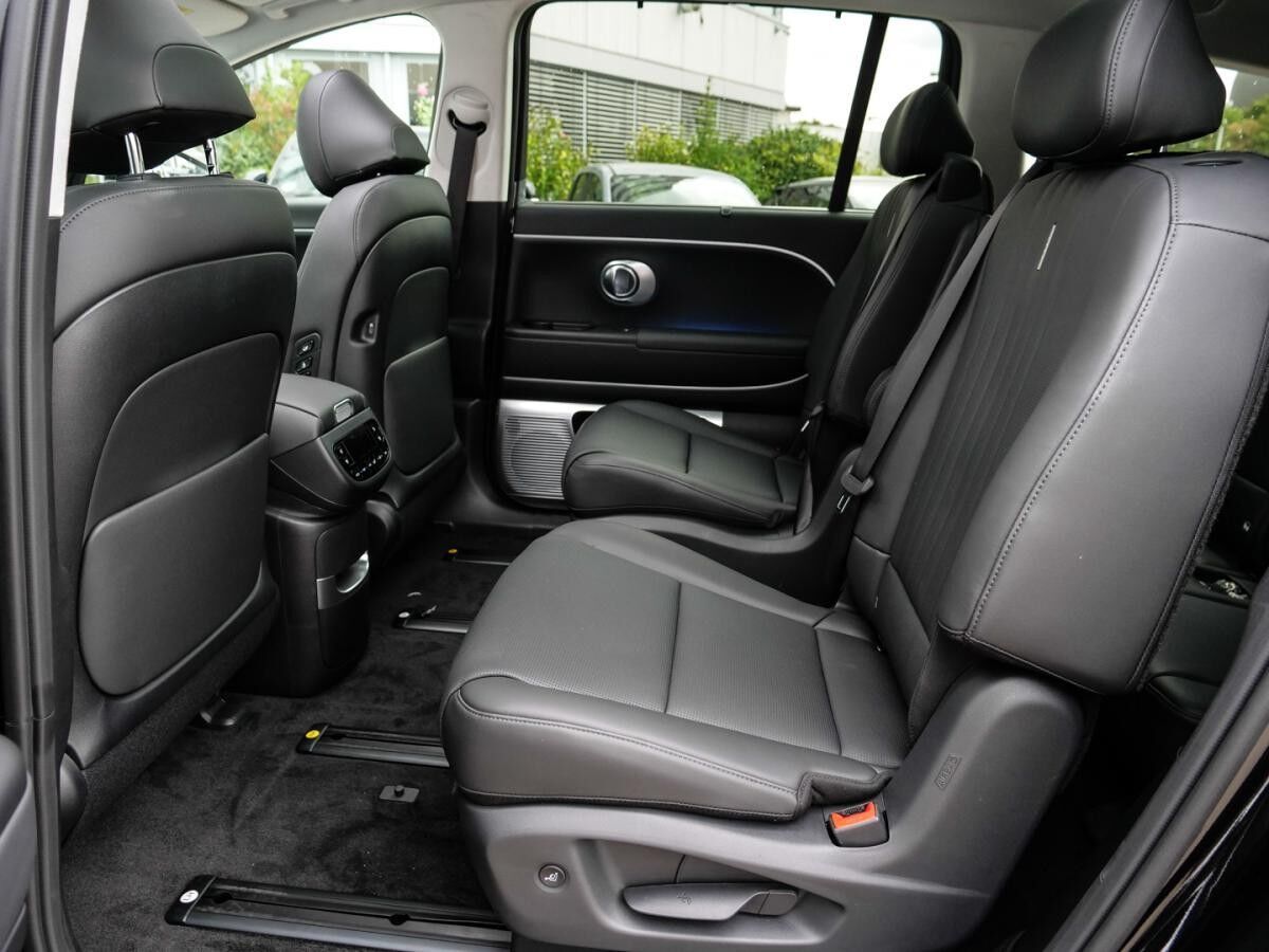 Hyundai IONIQ 9 6-Sitzer 307 PS 4WD UNIQ Panorama GS, Swivel-Paket