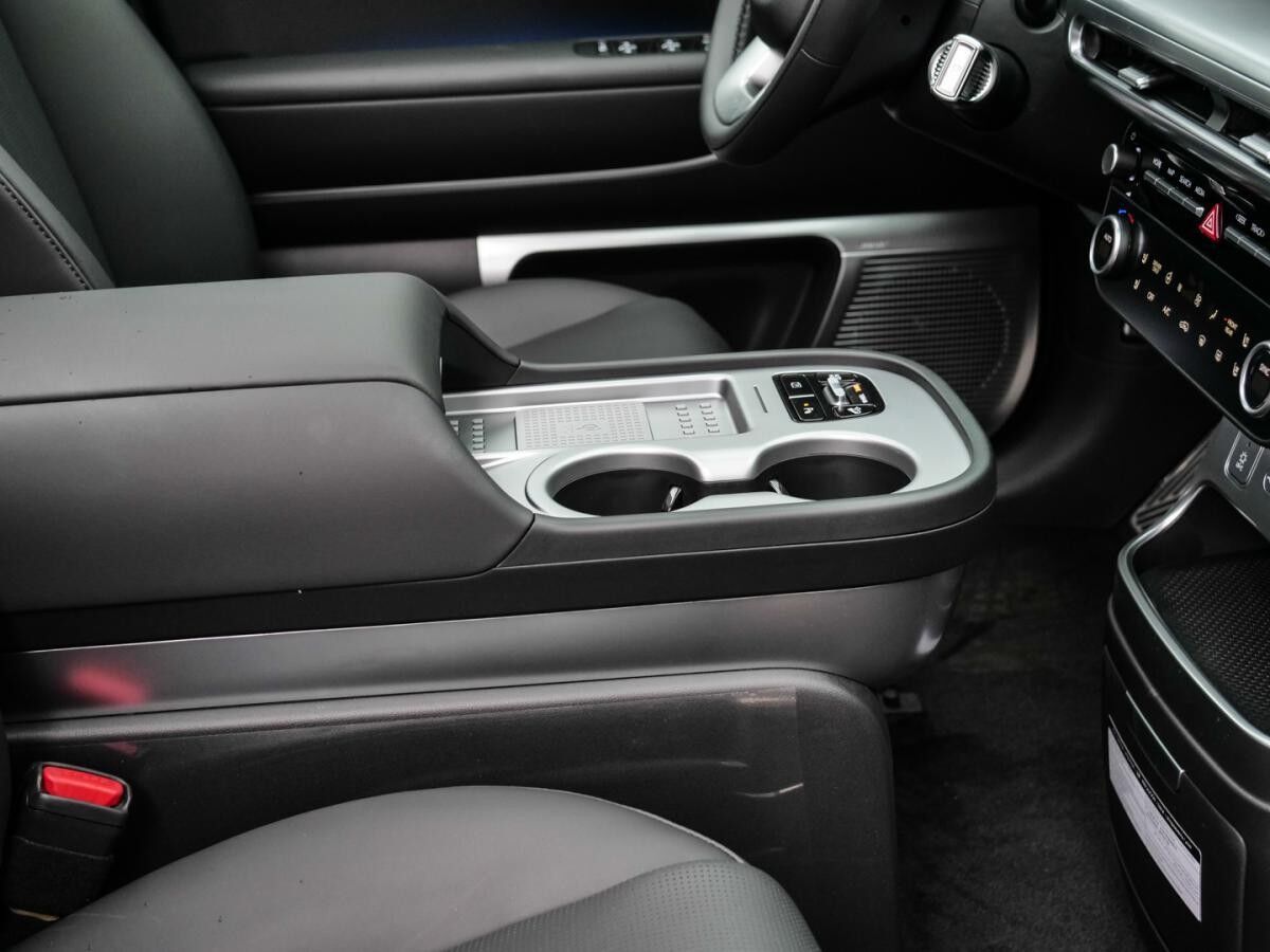 Hyundai IONIQ 9 6-Sitzer 307 PS 4WD UNIQ Panorama GS, Swivel-Paket