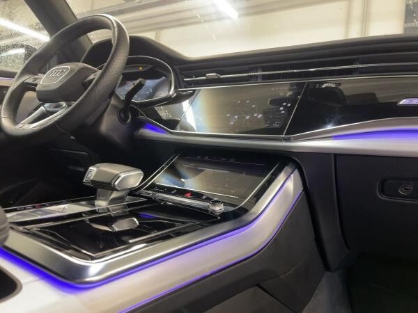 Audi Q8 S line 55 TFSI quattro Pano Matrix AHK B&O Kamera