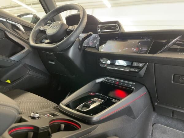 Audi S3 Sportback 2.0 TFSI Kamera ACC Navi Teilleder