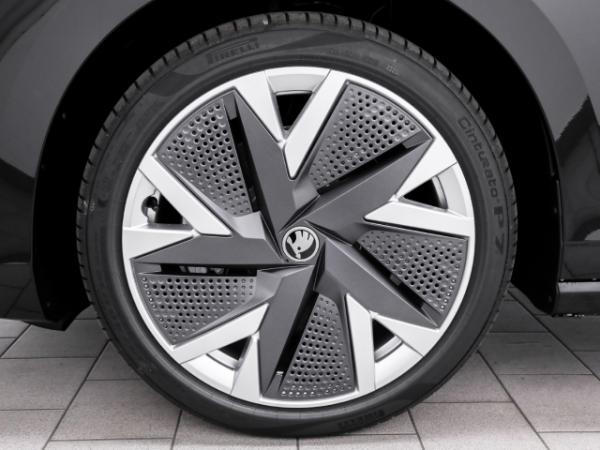 Skoda Superb Combi 1.5 TSI iV Selection AHK Navi Matrix
