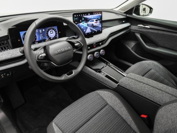 Skoda Superb Combi 1.5 TSI iV Selection AHK Navi Matrix