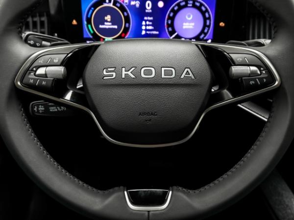 Skoda Superb Combi 1.5 TSI iV Selection AHK Navi Matrix