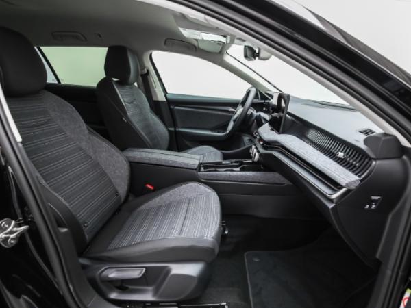 Skoda Superb Combi 1.5 TSI iV Selection AHK Navi Matrix