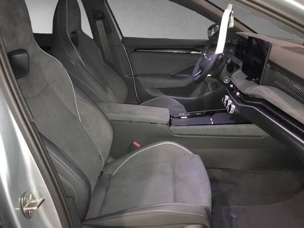 Skoda Superb 1.5 TSI iV DSG Sportline Combi mit AHZV