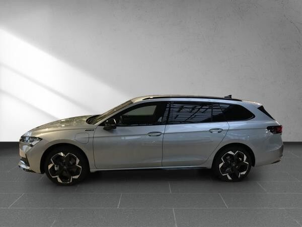 Skoda Superb 1.5 TSI iV DSG Sportline Combi mit AHZV