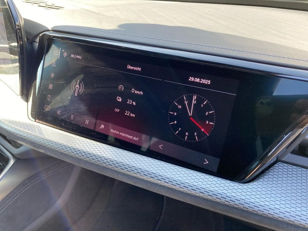 Audi Q5 Sportback e-hybrid quattro 220 k W S tronic Audi Q5 Sportback e-hybrid quattro 220 k W S tronic