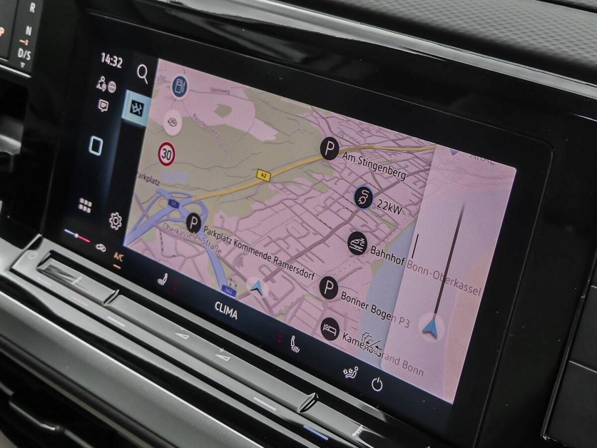 Volkswagen Multivan Life 2,0 TDI DSG Navi Lang 7-Sitzer