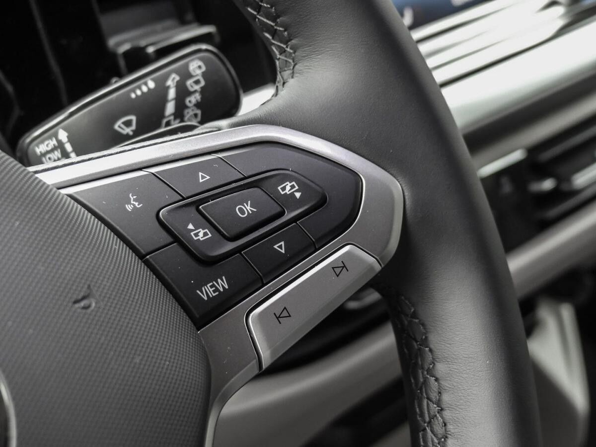 Volkswagen Multivan Life 2,0 TDI DSG Navi Lang 7-Sitzer