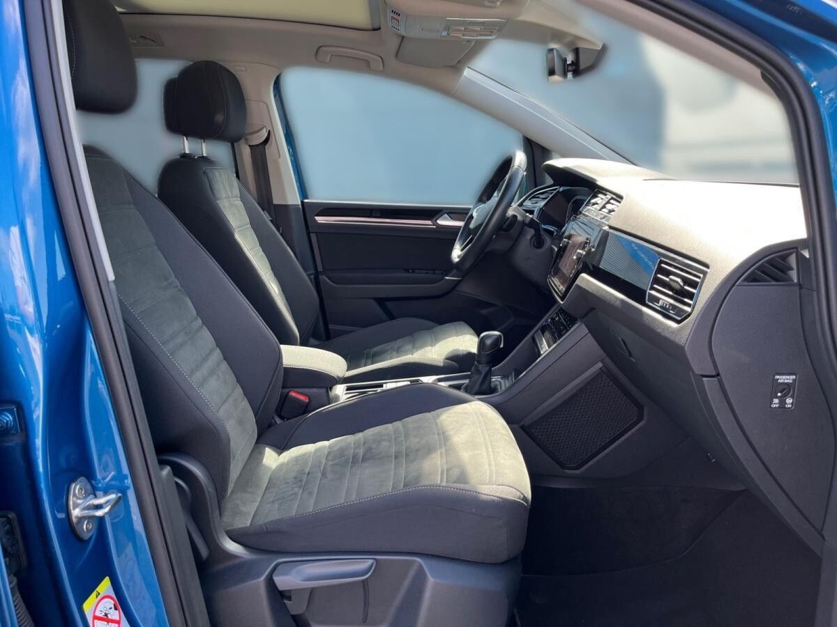 Volkswagen Touran Comfortline 2.0 TDI DSG / 7-Sitze, Pano