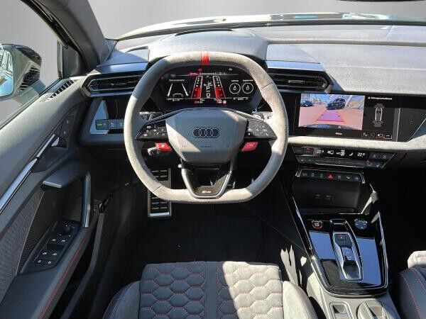 Audi RS3 Sportback + PANO + RS SCHALENSITZE + SPORTABGASANLAGE + MATRIX + KAMERA + 280 km/h