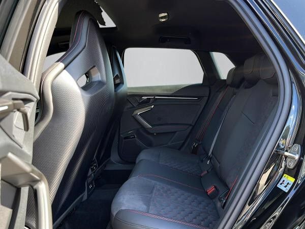 Audi RS3 Sportback + PANO + RS SCHALENSITZE + SPORTABGASANLAGE + MATRIX + KAMERA + 280 km/h
