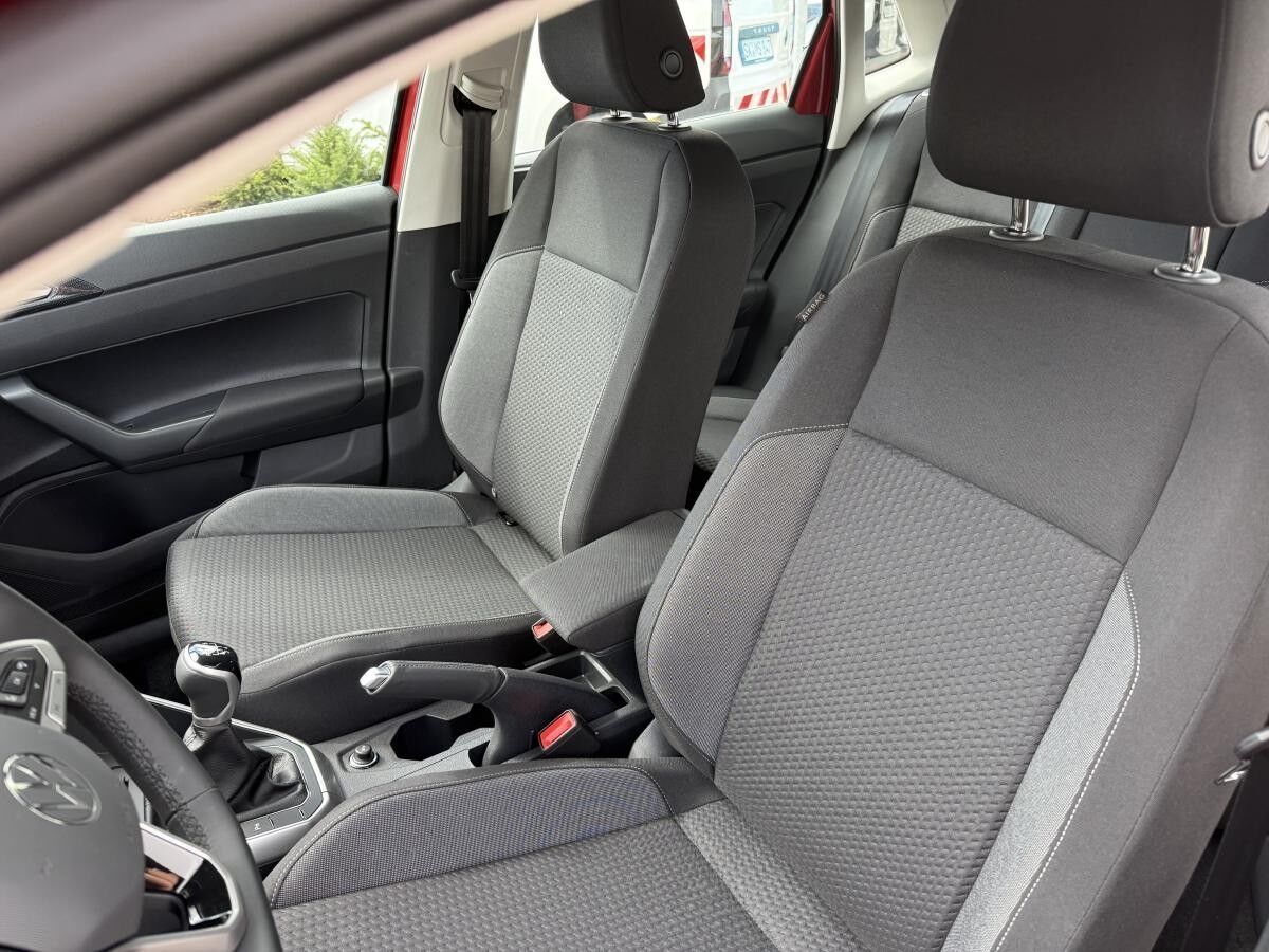 Volkswagen Polo Life1,0l 80 PS/ PDC/ 4 Seasons/ SHZ