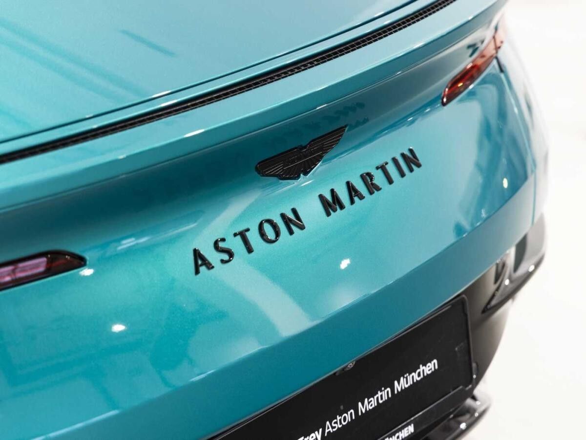 Aston Martin DB12 Coupe