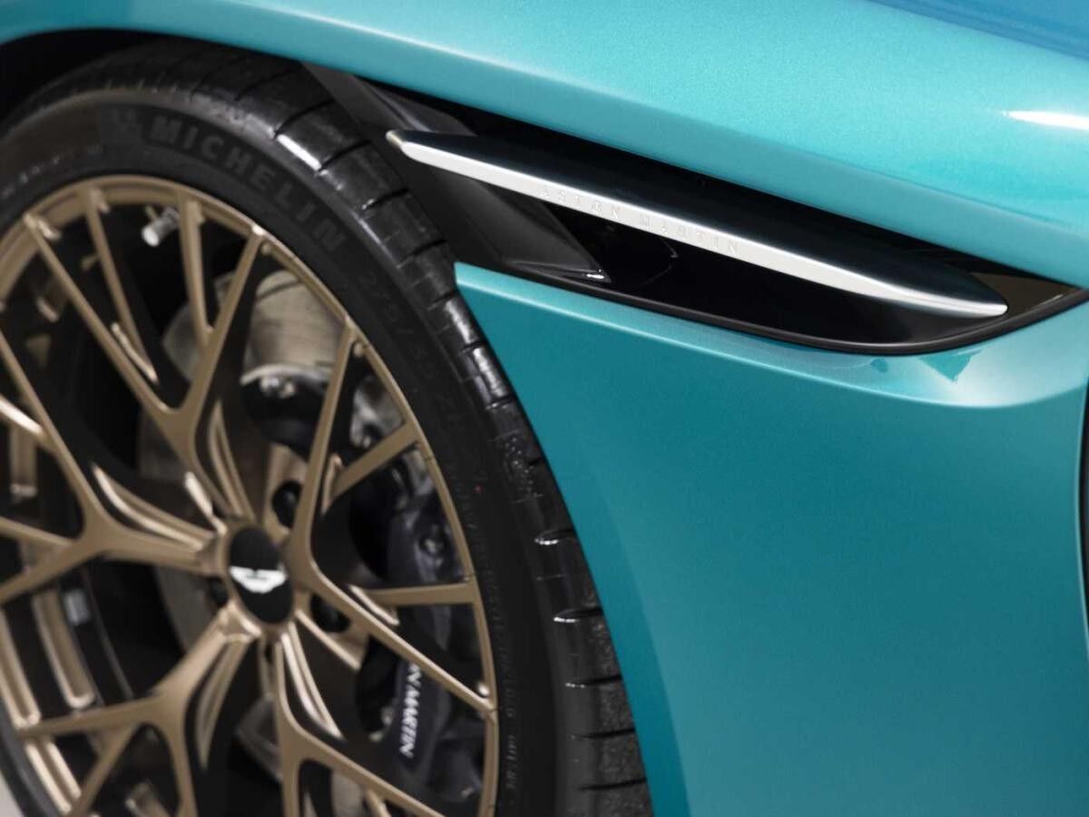 Aston Martin DB12 Coupe