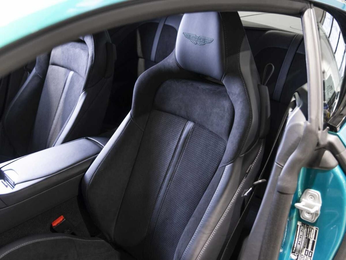 Aston Martin DB12 Coupe