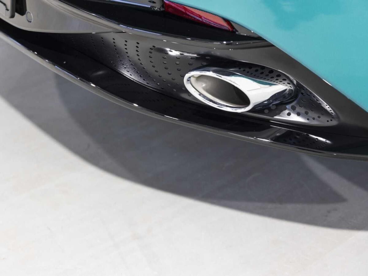 Aston Martin DB12 Coupe