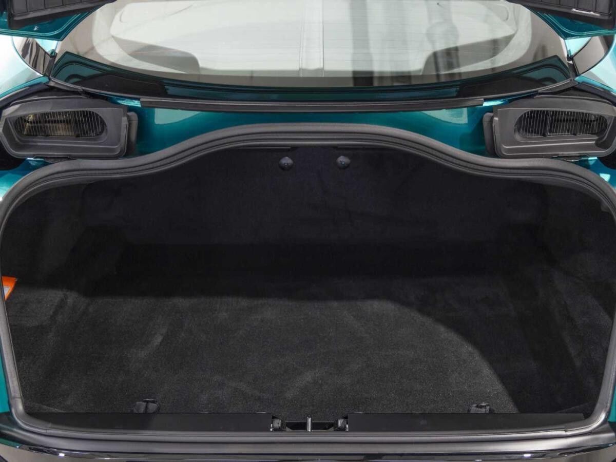 Aston Martin DB12 Coupe