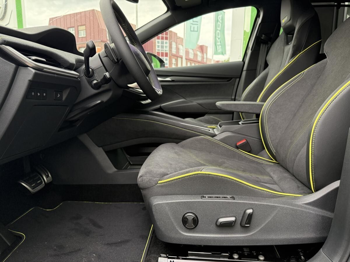 Skoda Elroq Elroq RS 84 kWh 250 kW 1-Gang-Automatik 4x4**AKTION**