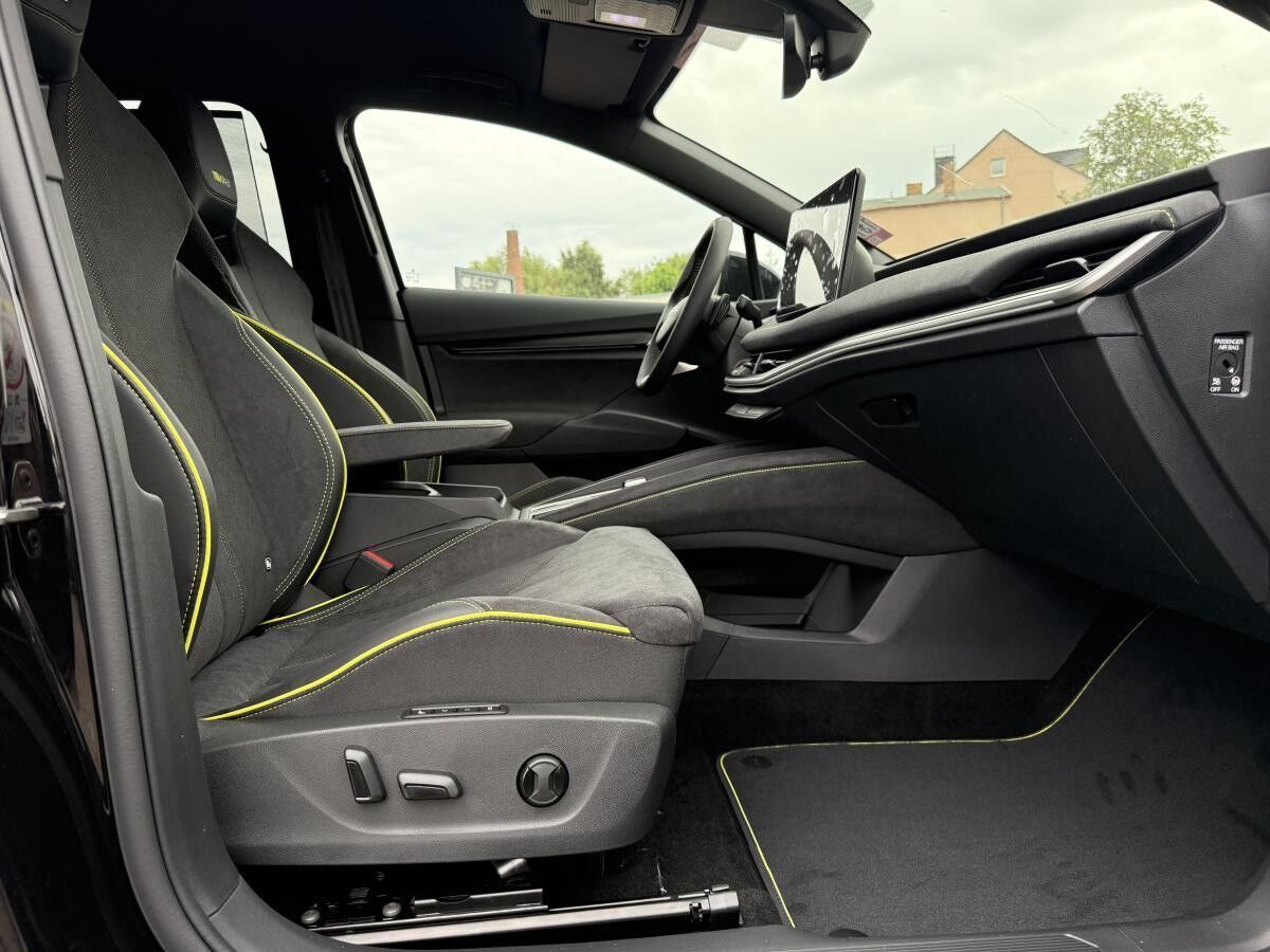 Skoda Elroq Elroq RS 84 kWh 250 kW 1-Gang-Automatik 4x4**AKTION**