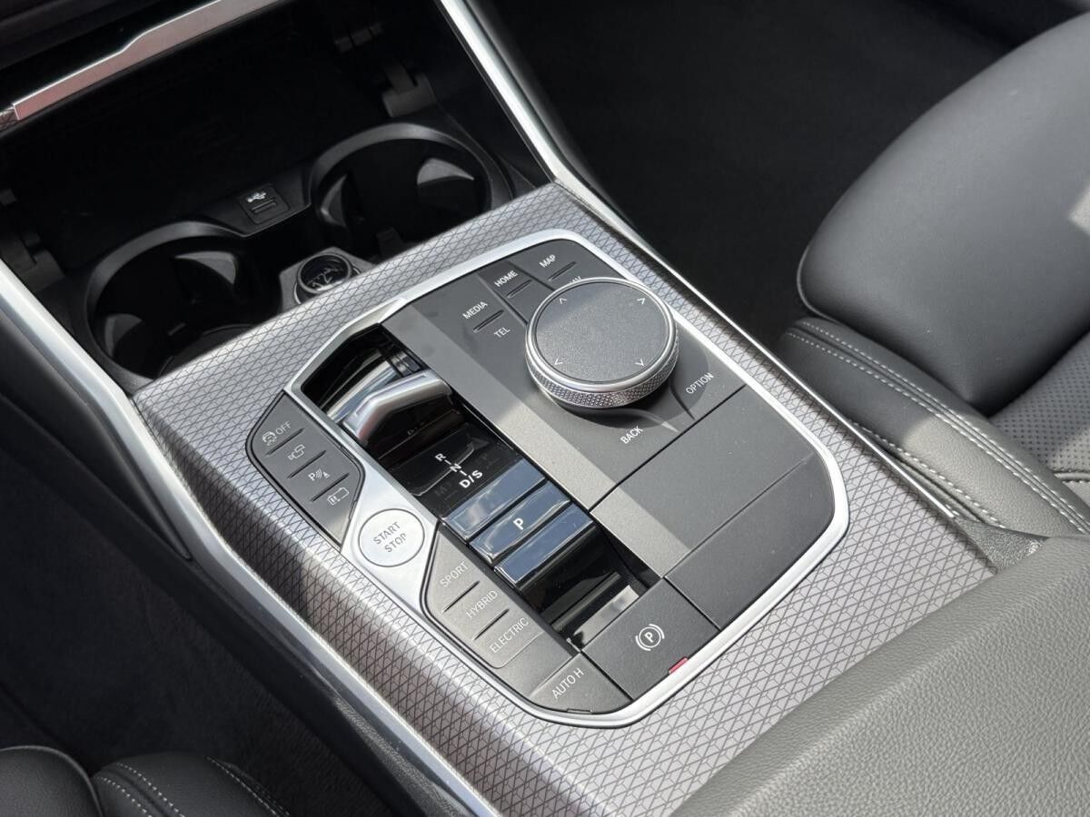 BMW 330 e Touring M Sport AHK Stop&Go FACELFT